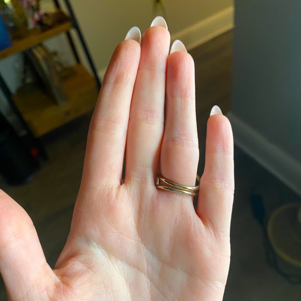 Ring - Picture 3 of 4